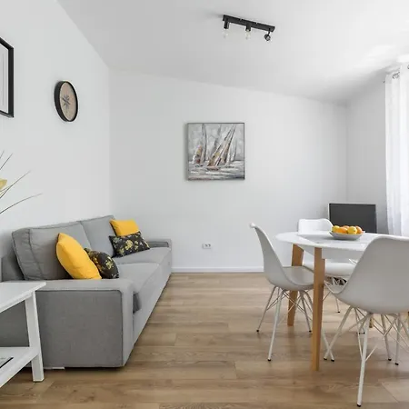 Tonina - Private Jacuzzi, Free Parking, Terrace Apartman